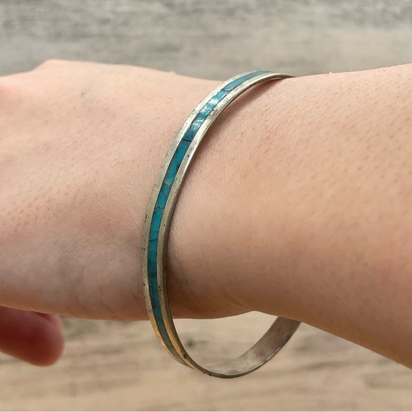 Beautiful Unsigned Vintage Mexico 925 Silver Turquoise Bangle Bracelet - Picture 3 of 5